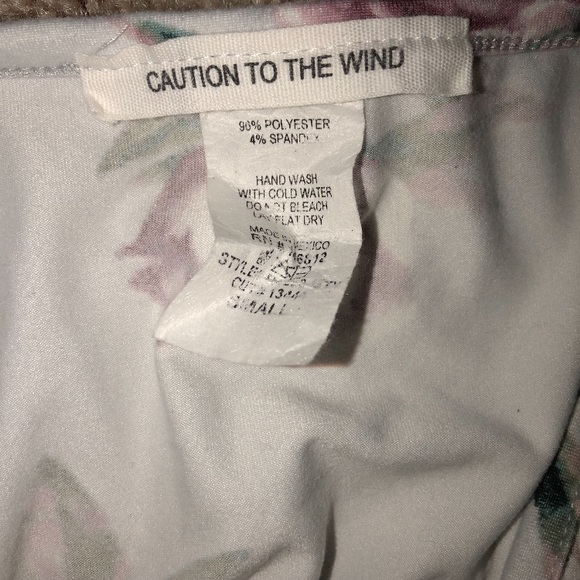 FLORAL TOP - Picture 4 of 4